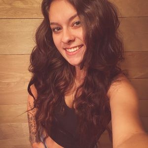 Meet your Posher, Hailey